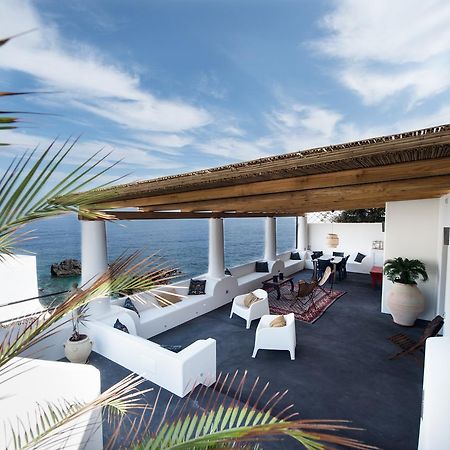 Casa 34 Dicembre Villa สตรอมโบลี ภายนอก รูปภาพ