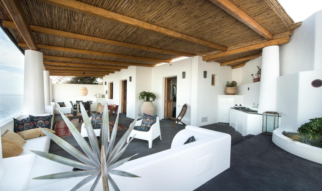 Casa 34 Dicembre Villa สตรอมโบลี ภายนอก รูปภาพ